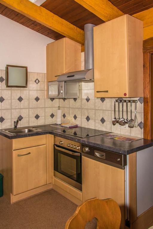 Appart Saroja-Tannleger Brand  Kamer foto